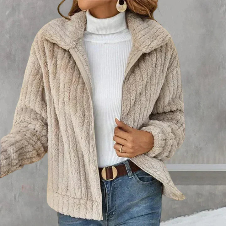 Dyana - cozy and stylish fleece jacket for women