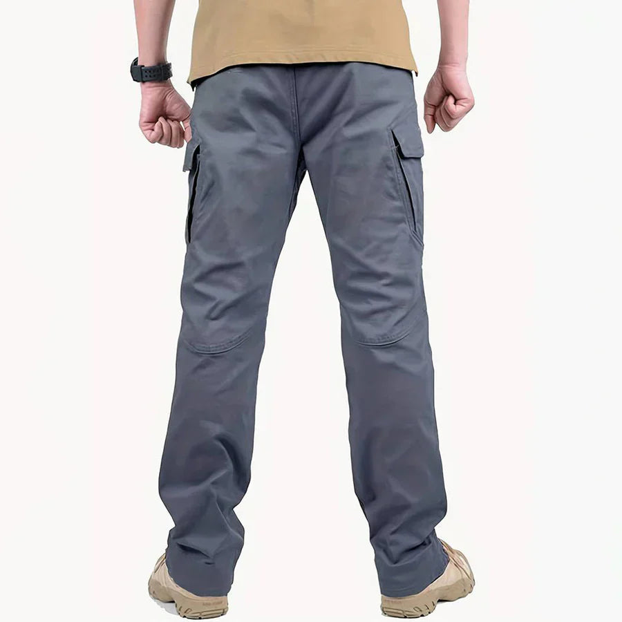 Stylish and robust cargo pants for the modern man - Elmer
