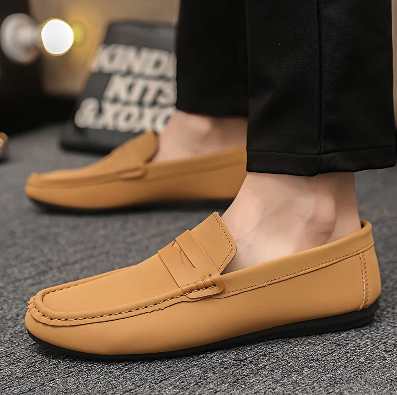 Elegant loafers for men in different colors