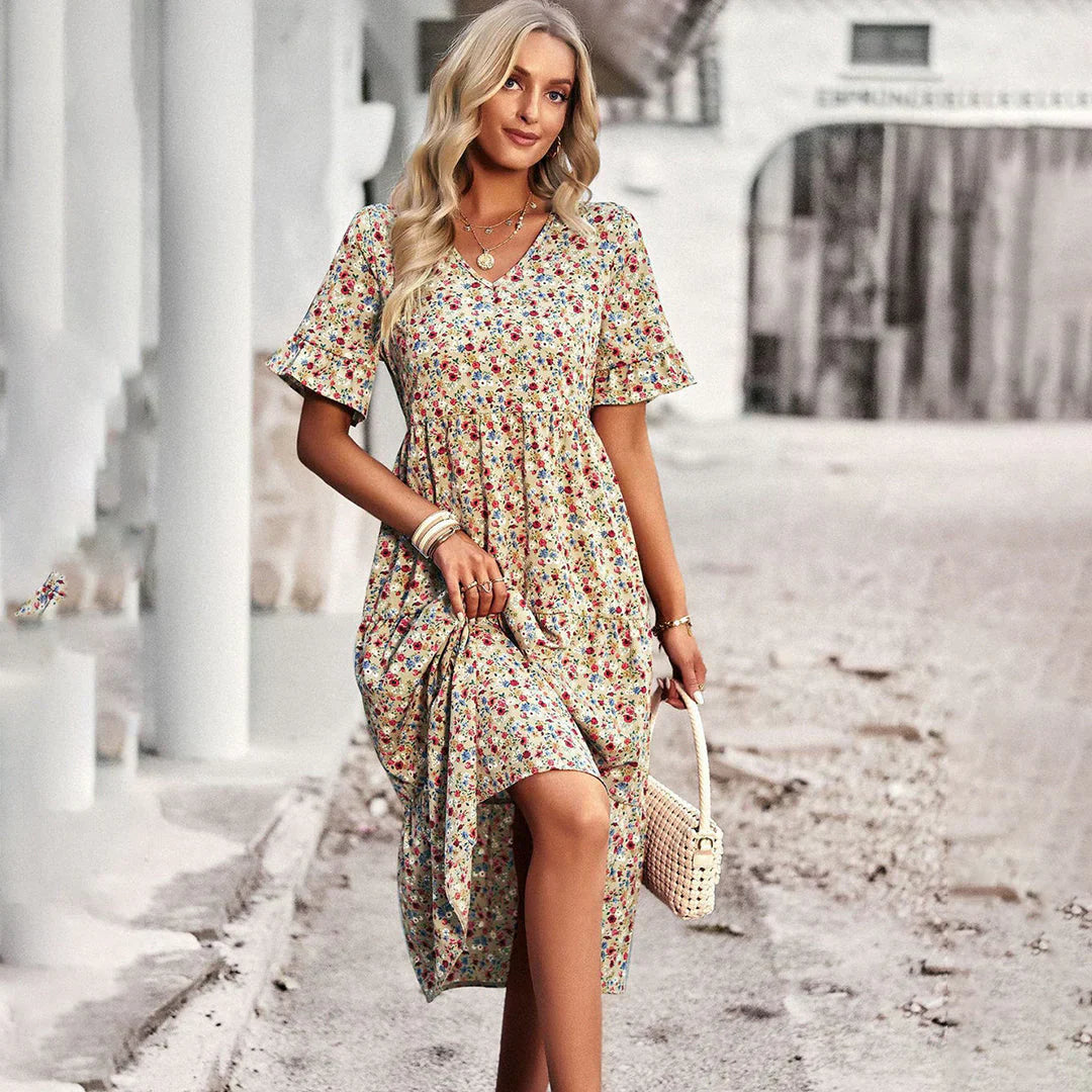 Lena – legende sommerkjole i abrikos med blomsterprint
