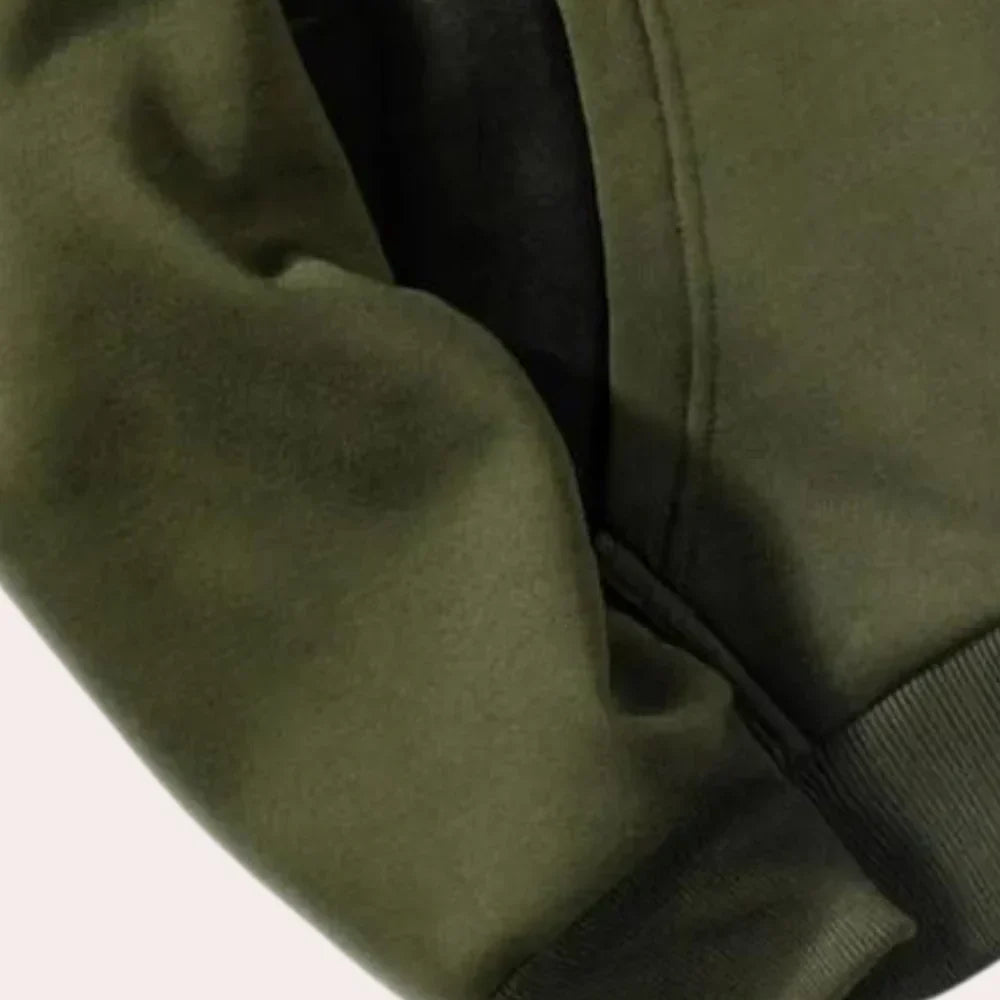 Fritz – stilfuld herresweatshirt med hætte og camouflagemønster