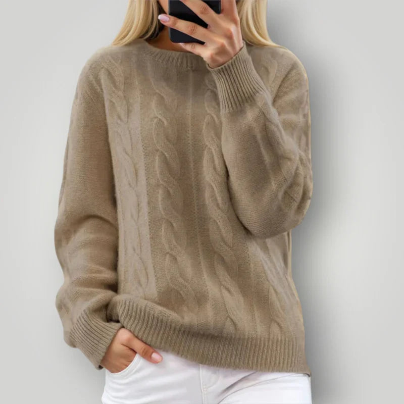 Women's long-sleeved knit sweater – a soft and versatile classic