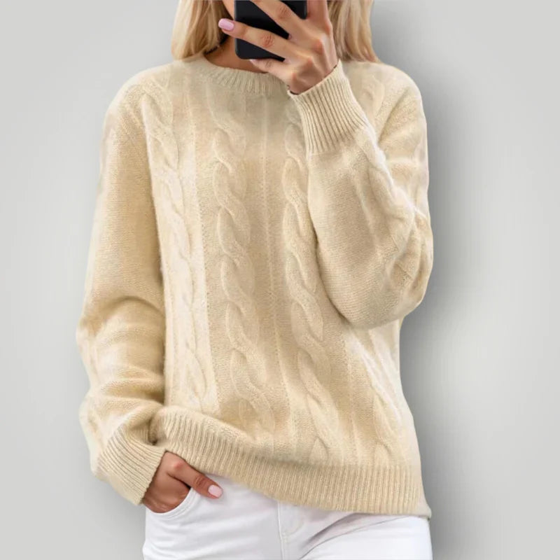 Women's long-sleeved knit sweater – a soft and versatile classic
