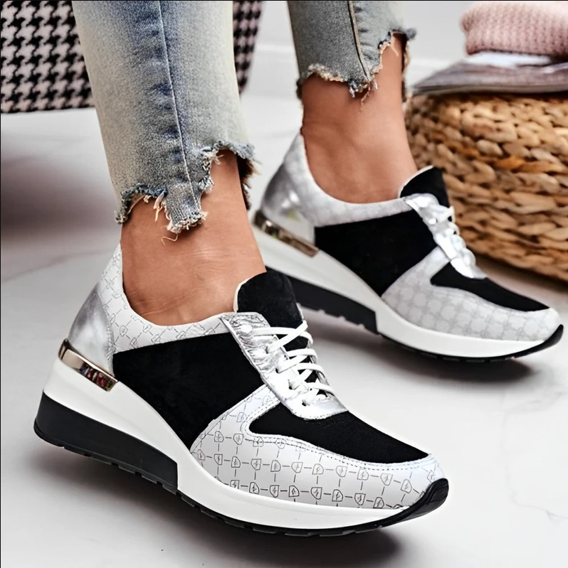 Amelia – wedge sneakers med en sporty snørelukning