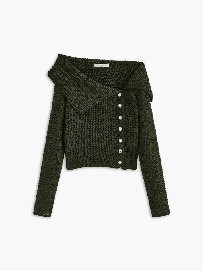 Sienna | asymmetrisk strikdesign med tætsiddende dametop
