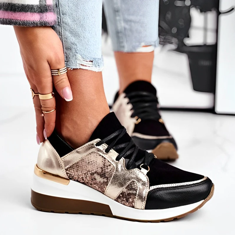 Amelia – wedge sneakers med en sporty snørelukning