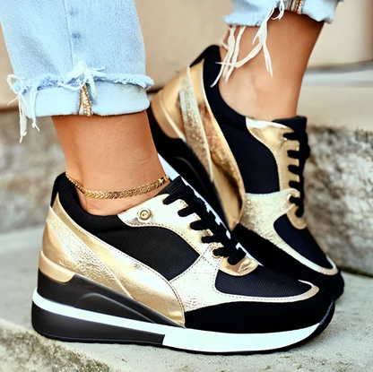 Amelia – wedge sneakers med en sporty snørelukning