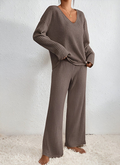 Isla – striped v-neck sweater set