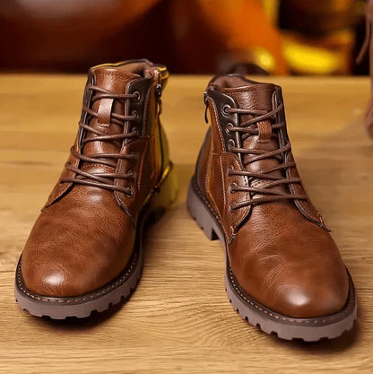 Frank – sturdy leather boots with reliable grip and treaded soles
