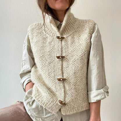 Mason – basic sleeveless vest in a simple design