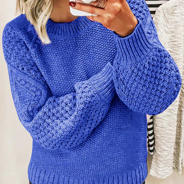 Alina – oversized knit sweater in a wool blend with cable knit pattern