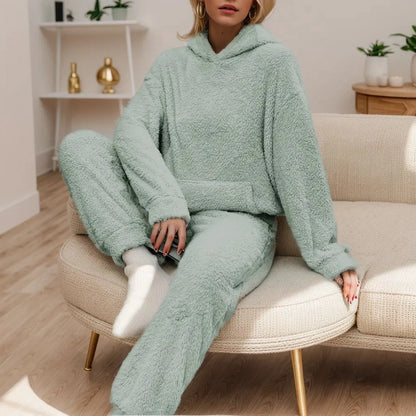 Women's long-sleeved winter suit – elegant outfit for cold days